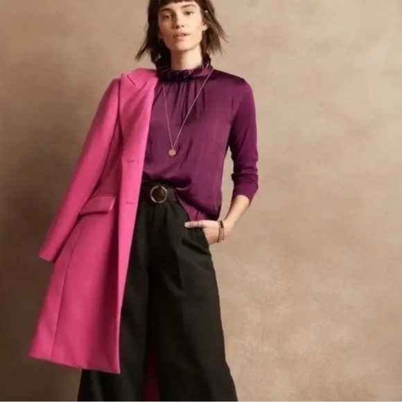 NWT Banana Republic Mixed Media Ruffle Mock Neck Top in Burgundy - Picture 1 of 4